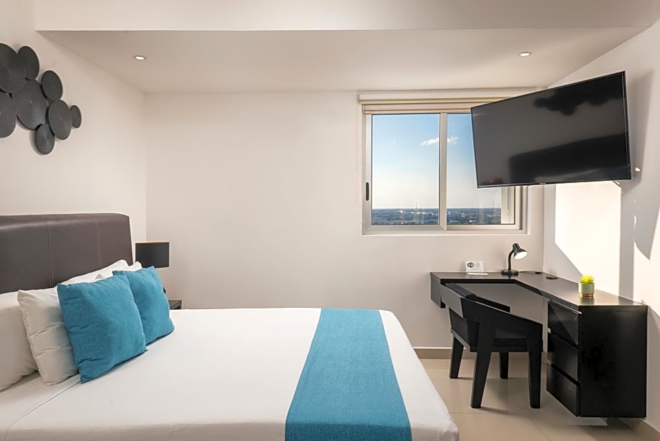 Suites Malecon Cancun