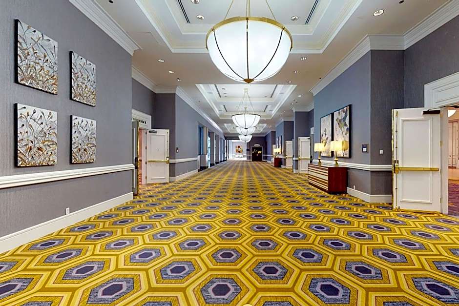 Renaissance Dallas North Hotel