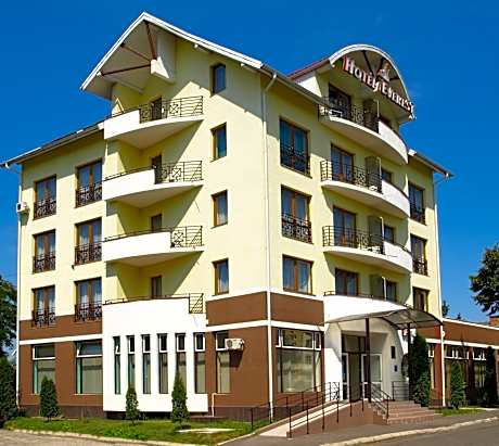 Hotel Everest