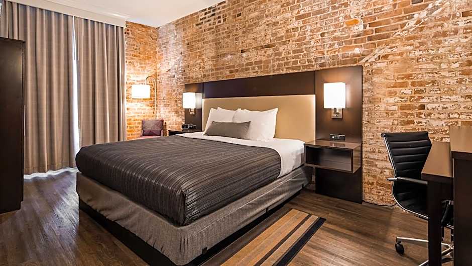 Best Western Plus St. Christopher Hotel