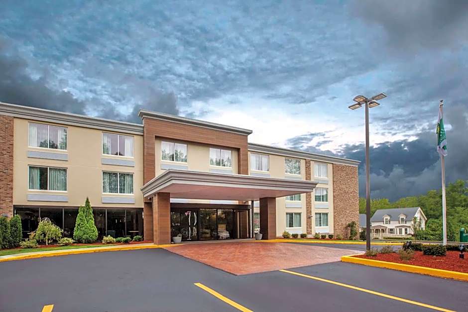 La Quinta Inn & Suites by Wyndham Sturbridge