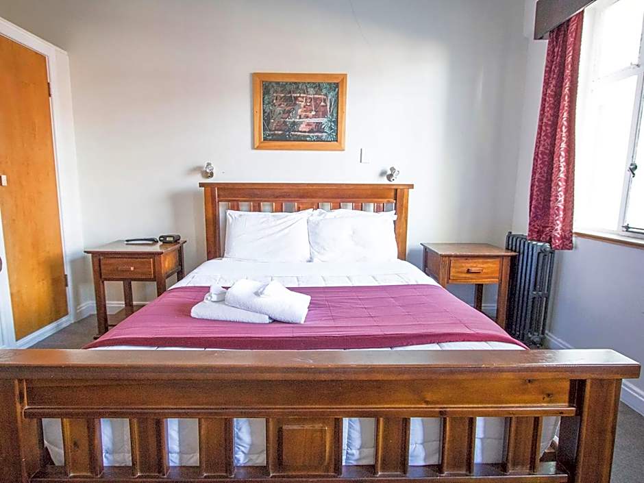 Hotel Waterloo & Backpackers