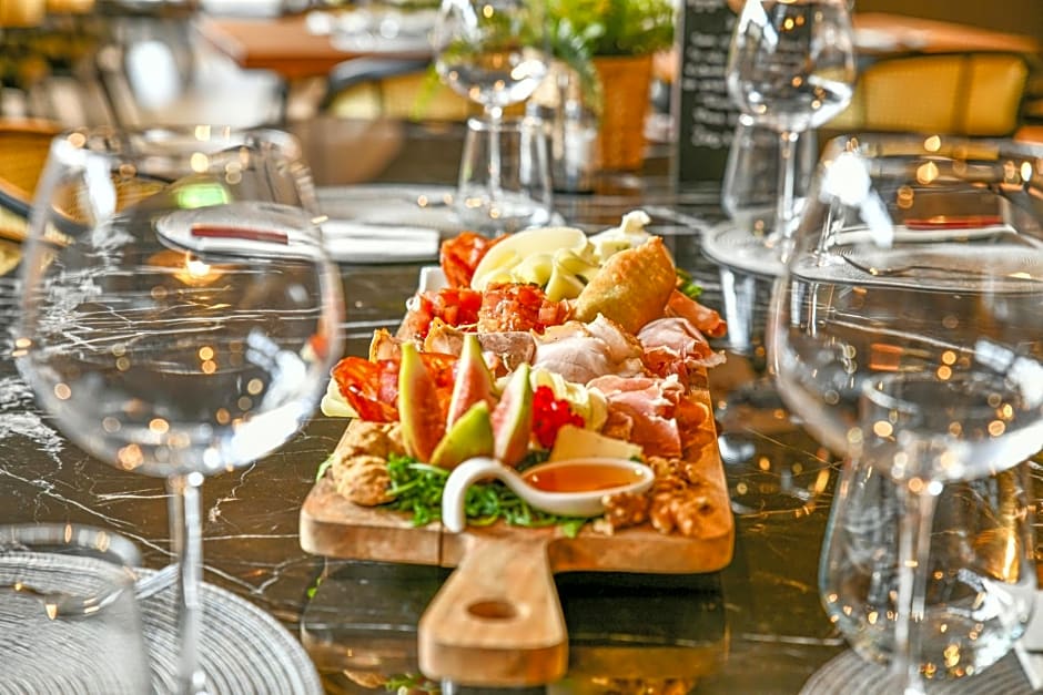 Neuchatel City Hotel