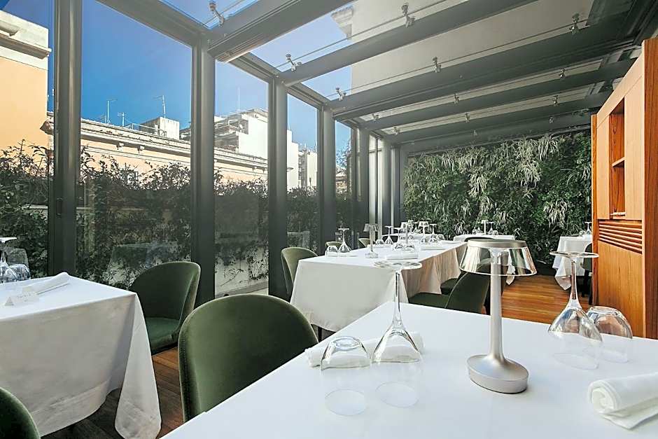 Bacã Suites, Restaurant & Bar