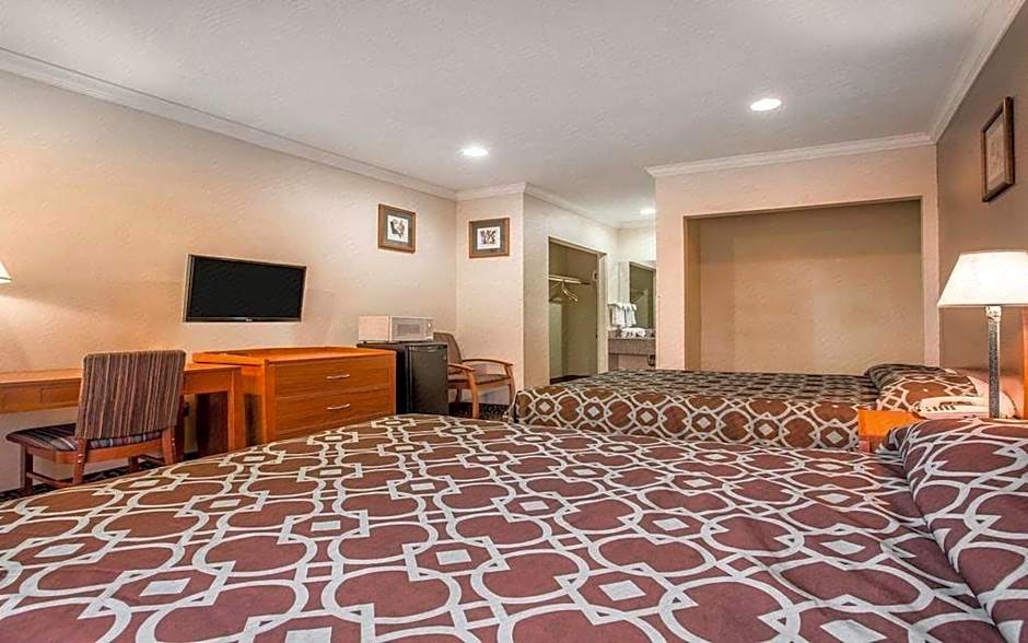 Motel 6-Anaheim, CA - Convention Center