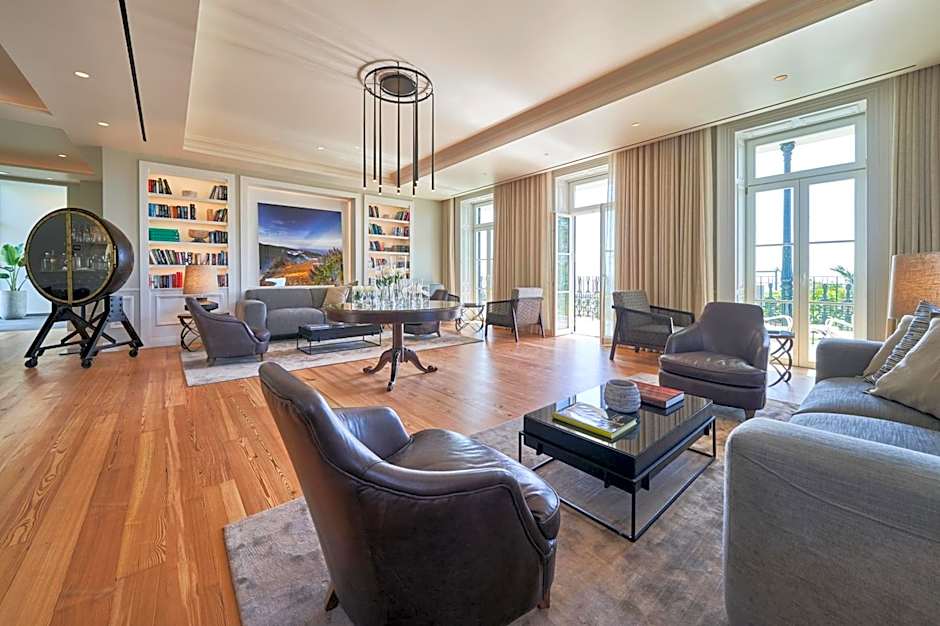 Les Suites at Cliff Bay Portobay