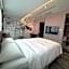 Rich & Free Hotel - Zhongshan
