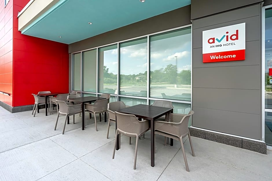 avid hotel Milwaukee West Waukesha