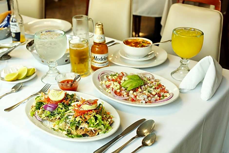 Hotel Fray Junipero Serra