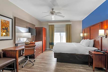 Comfort Suites Saint Charles