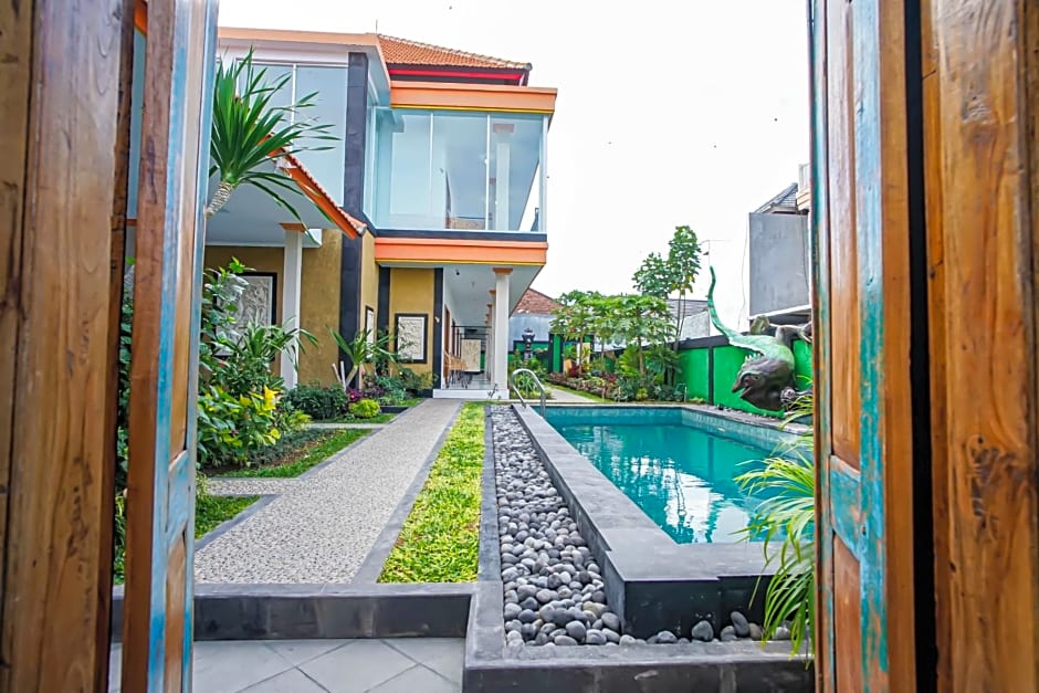 Kadek Bagus Guest House by ZUZU