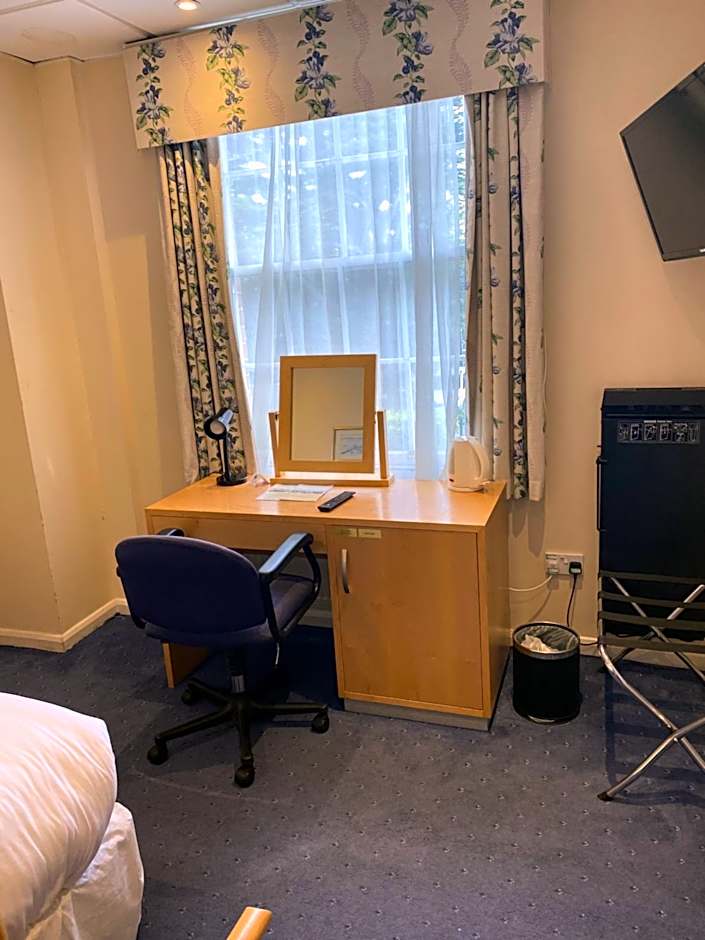 Lysses House Hotel