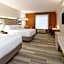 Holiday Inn Express & Suites Sturbridge By IHG