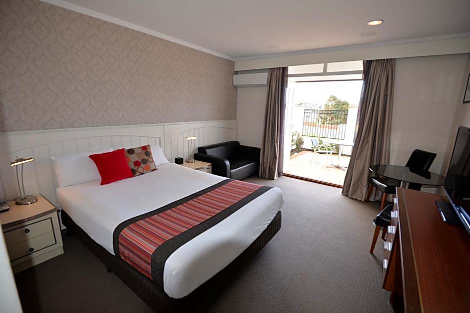 Country Comfort Amity Motel
