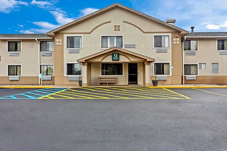 Quality Inn & Suites Howe - Sturgis