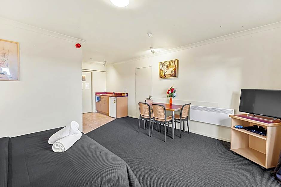 New Castle Motor Lodge