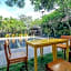 Capital O 2114 Grand Jimbaran Boutique Hotel