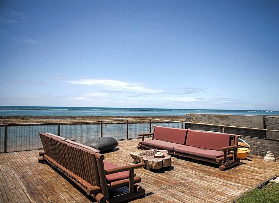 Casa com 5 suítes, sauna, piscina e área gourmet