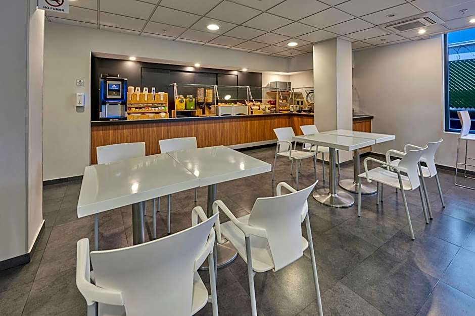 City Express by Marriott Ciudad de México Plaza Central