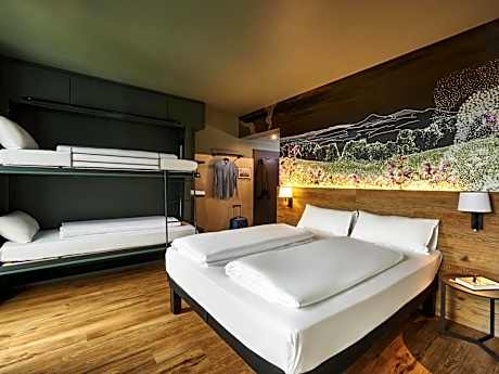 Family Room with Double Bed and Bunk Bed