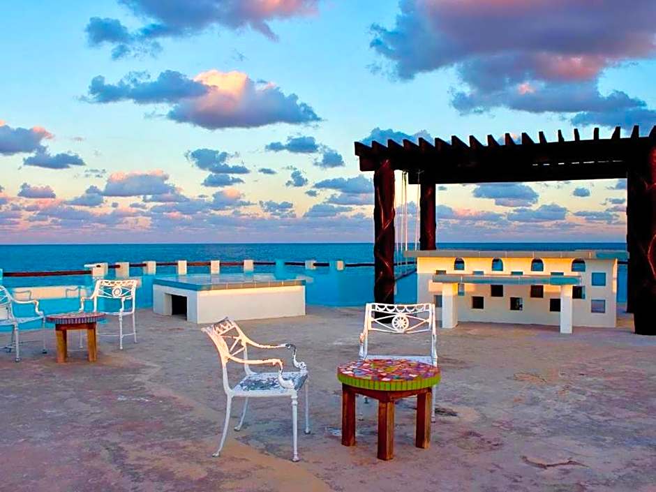 Casa Cielo Studio 1 with Tropical Garden Patio