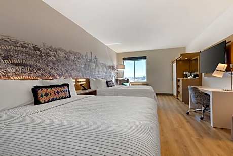 Queen Room with Two Queen Beds - Accessible/Non-Smoking