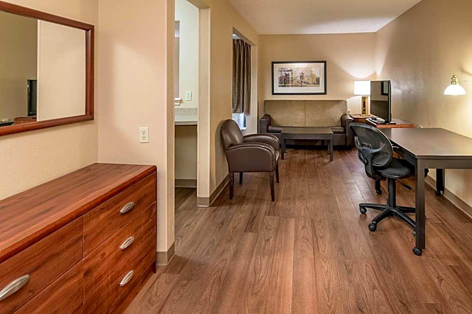 Extended Stay America Suites - Arlington - Six Flags