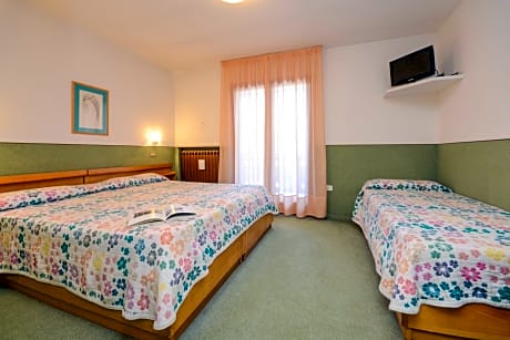 Triple Room with Balcony