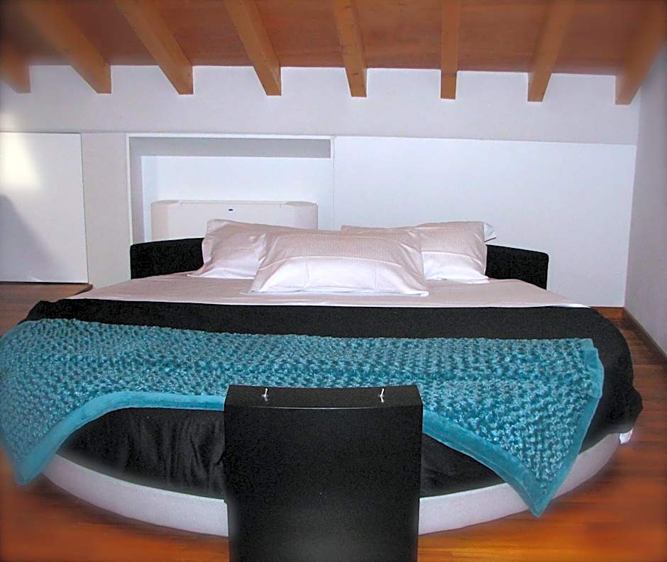 Parizzi Suites & Restaurant