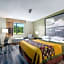 Super 8 by Wyndham Clinton
