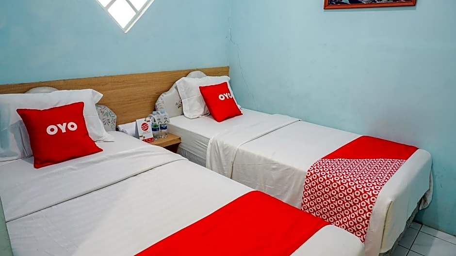 Vaccinated Staff - OYO 2088 Grha Blue Sky Syariah