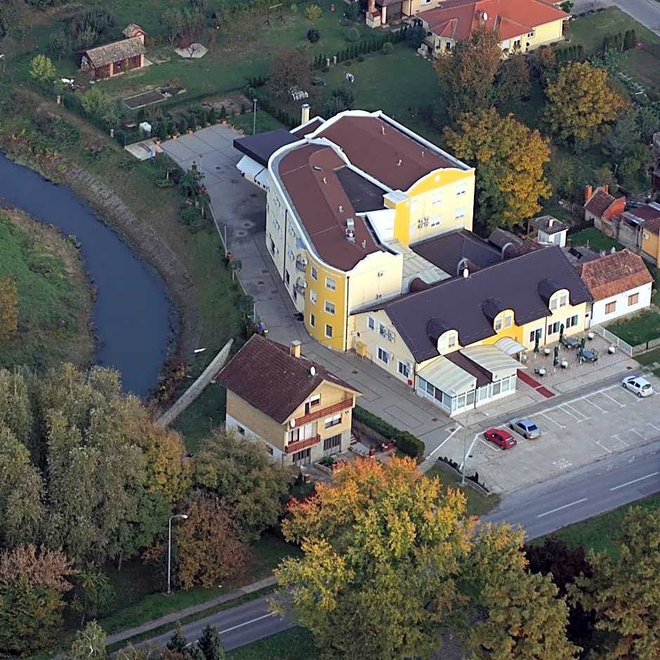 Hotel Villa Valpovo