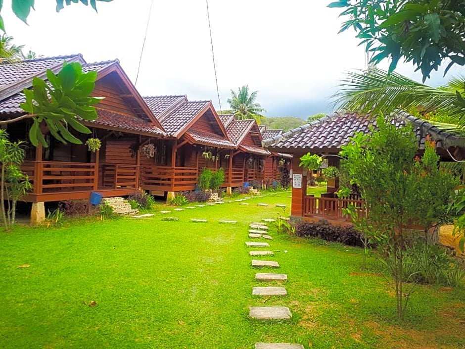 Sawarna Little Hula Hula by ZUZU