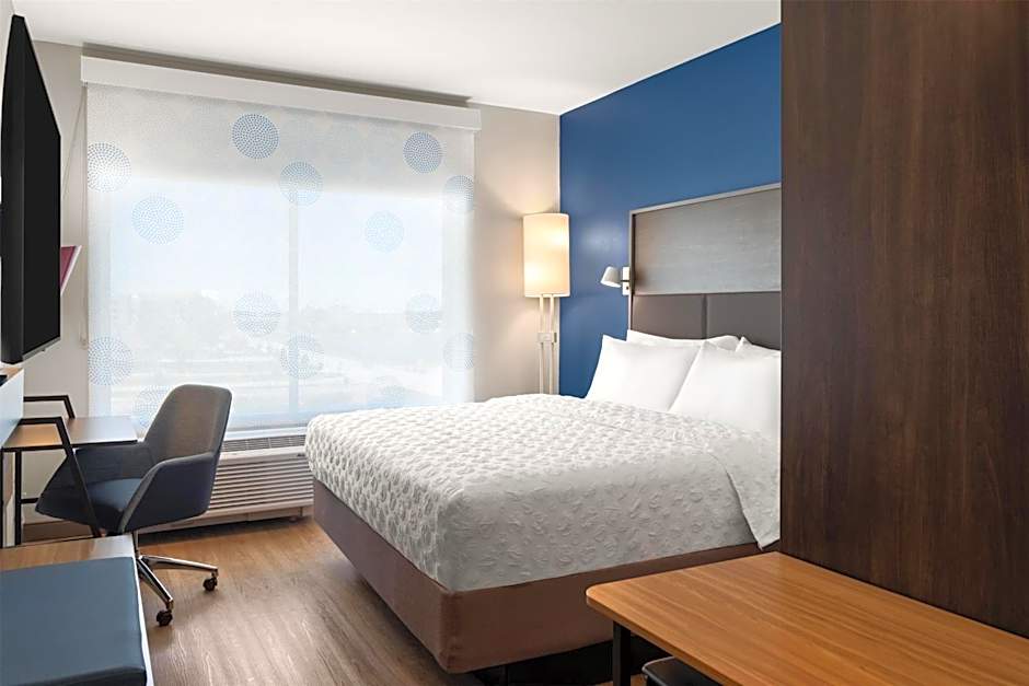 Tru by Hilton Kearney