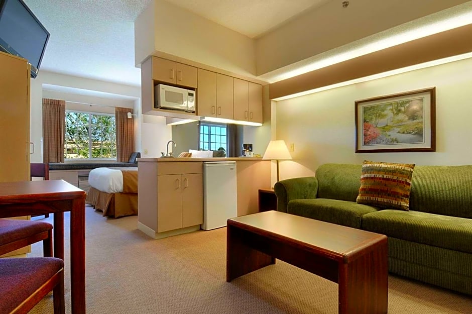 Microtel Inn & Suites by Wyndham Bloomington MSP Airport
