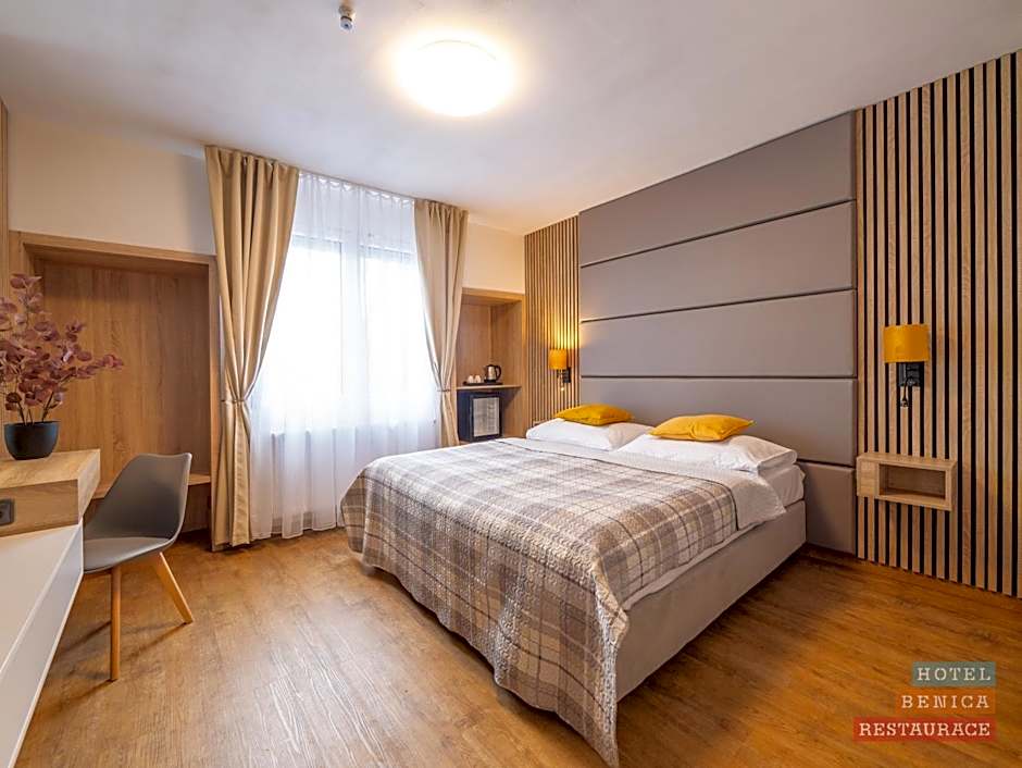 Foto 1 dari 4 — Standard 2 Beds