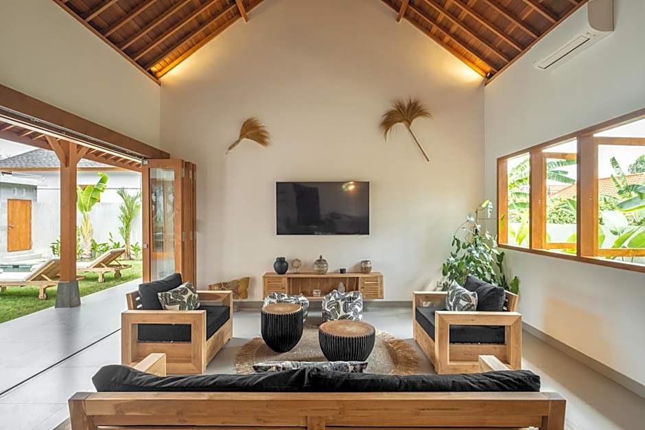 Lovely 3 Bedroom Villa Kembali