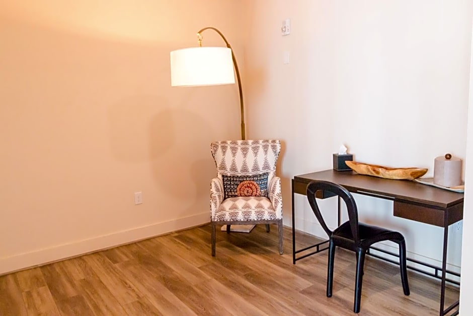 The Bishop Arts Hotel by Qresorts