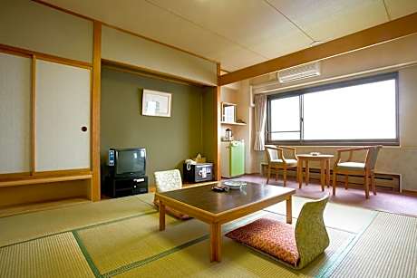 Japanese-Style Room with Lake View- Breakfast and in Room Dinner included