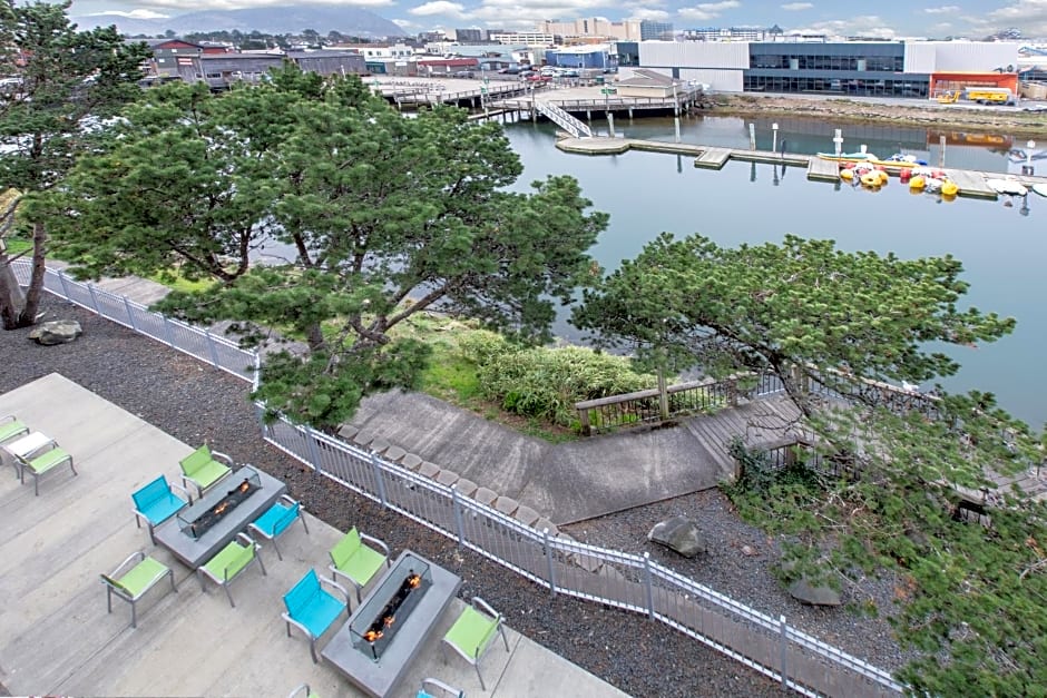 Holiday Inn Express Hotel & Suites Seaside Convention Center, an IHG Hotel