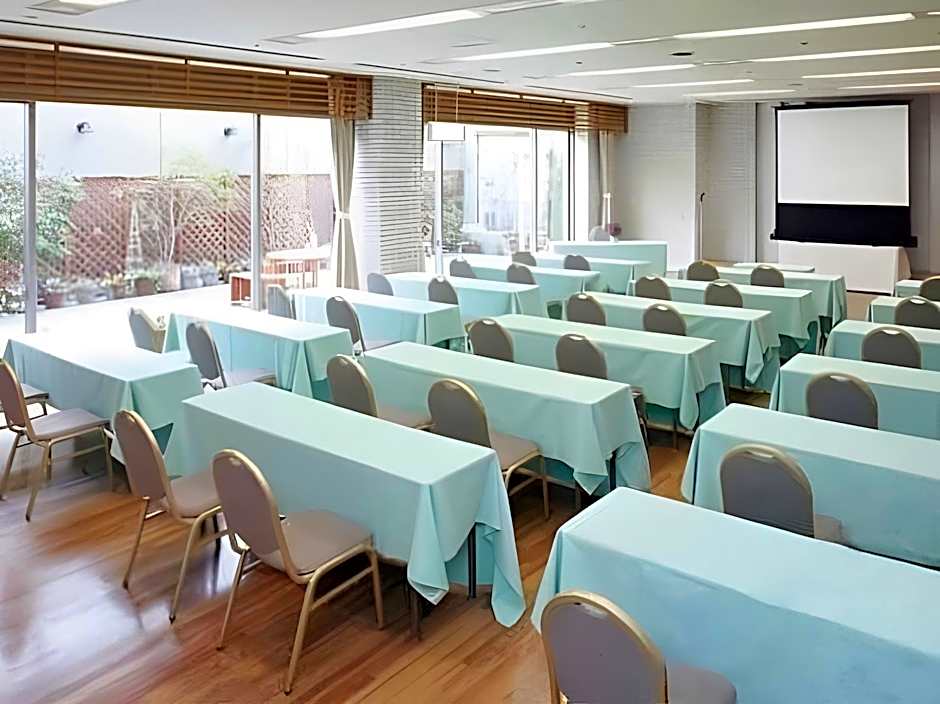 Cypress Garden Hotel