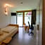 Hotel Vicinity
