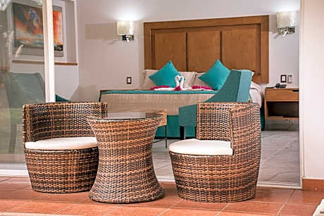 Deluxe Family Suite