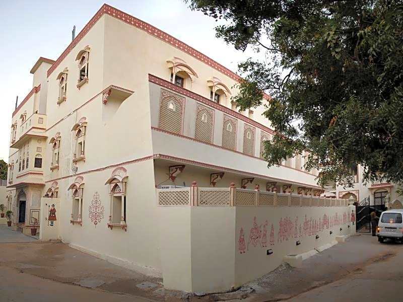 Hotel Sirsi Haveli