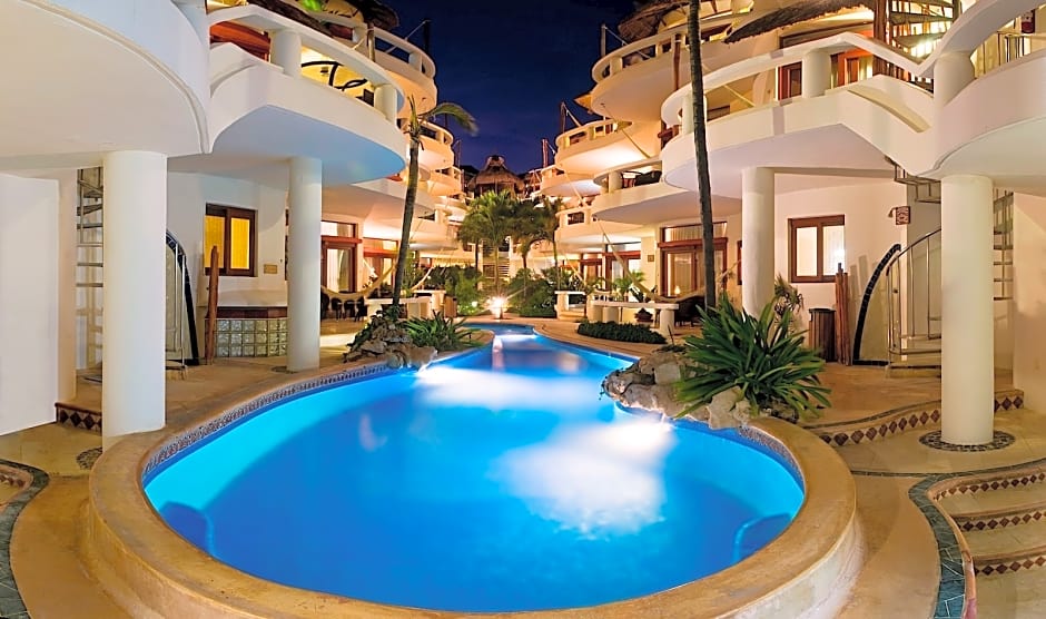 Playa Palms Beach Hotel
