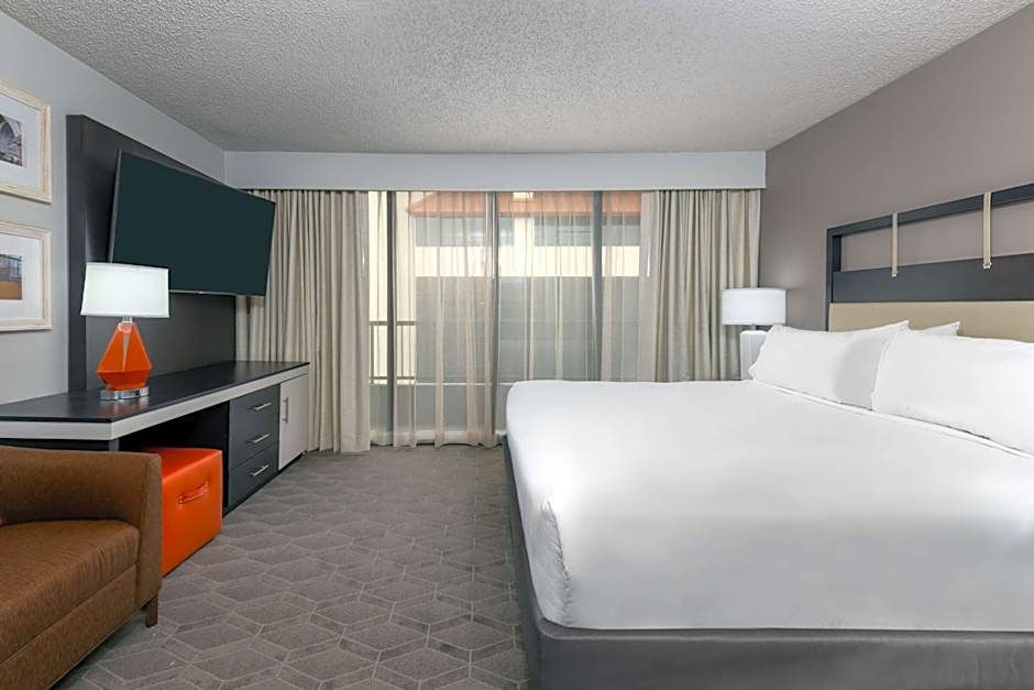 Embassy Suites By Hilton Hotel Dallas - Park Central Area