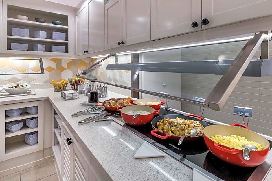 Hyatt Place Marlborough-Apex Center