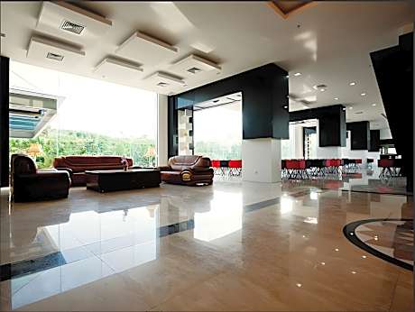 Kingston Hotel 18 @ KUL Sri Damansara