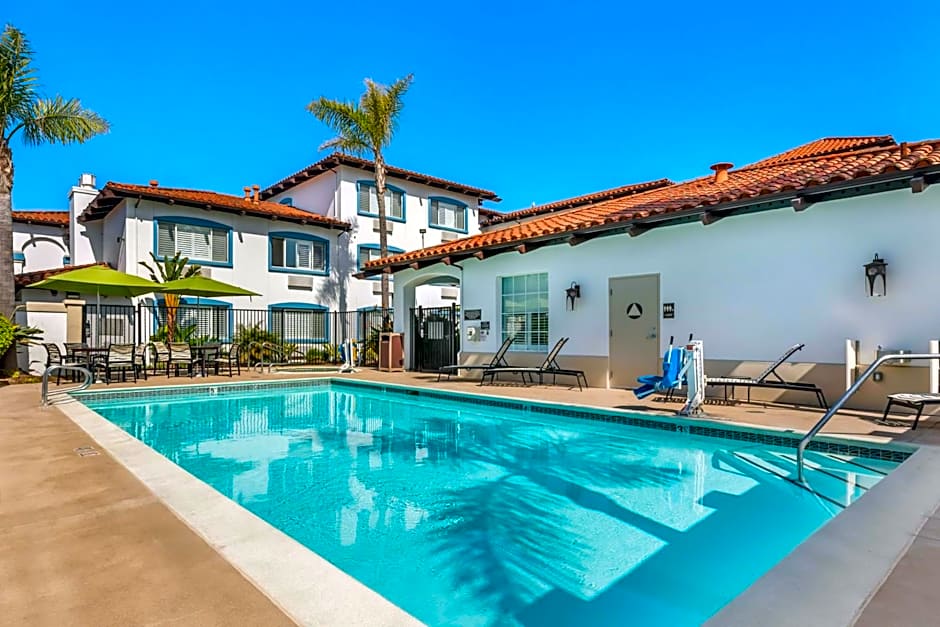 Best Western Plus Capitola By-The-Sea Inn & Suites