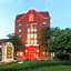 Red Roof PLUS+ Columbus Downtown- Convention Center